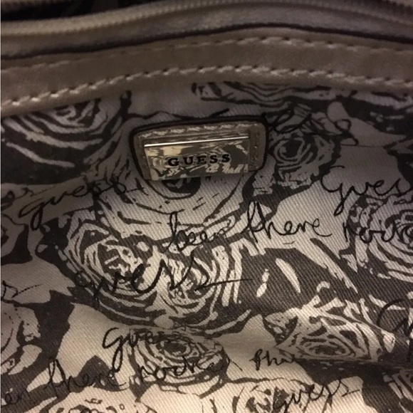 Guess clutch with strap,‎ champagne, Y2K